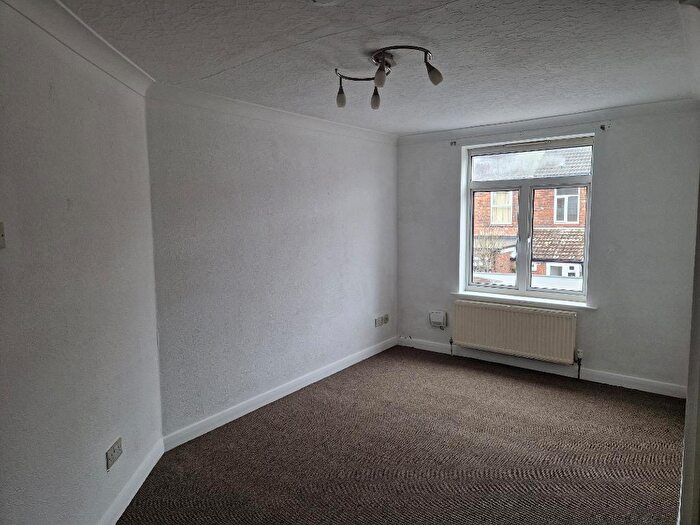 1 Bedroom Flat To Rent In - Chanterlands Avenue, Hull, HU5