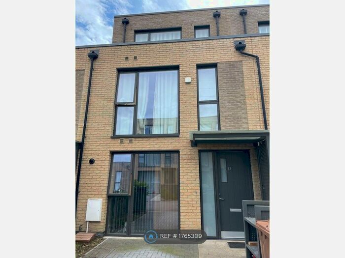 4 Bedroom Terraced House To Rent In Storer Drive, Welling, DA16