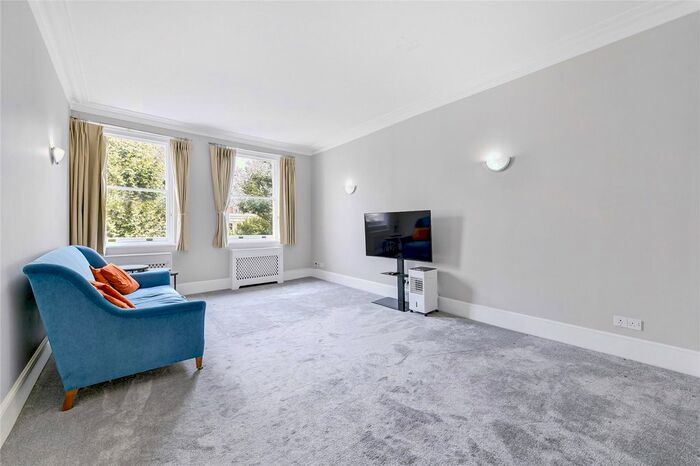 2 Bedroom Flat To Rent In Earl's Court Square, London, SW5