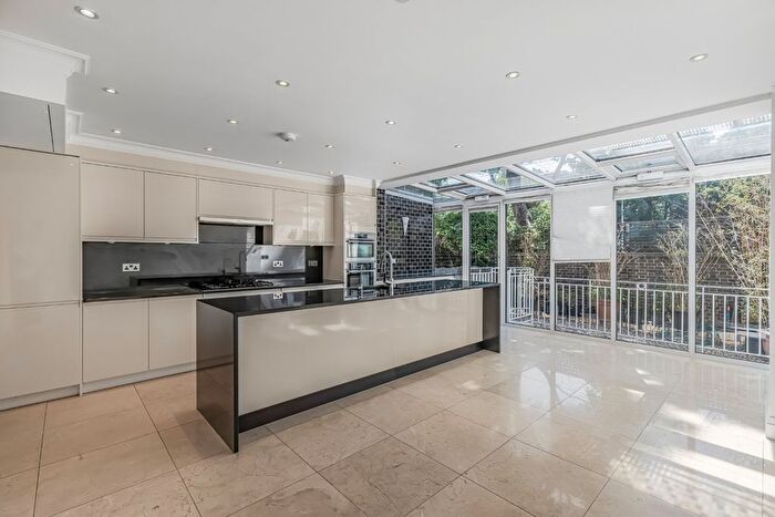6 Bedroom Flat To Rent In St. Mary Abbots Terrace, Kensington, London, W14
