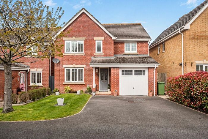 4 Bedroom Detached House For Sale In White Tree Close, Fair Oak, Eastleigh, Hampshire, SO50