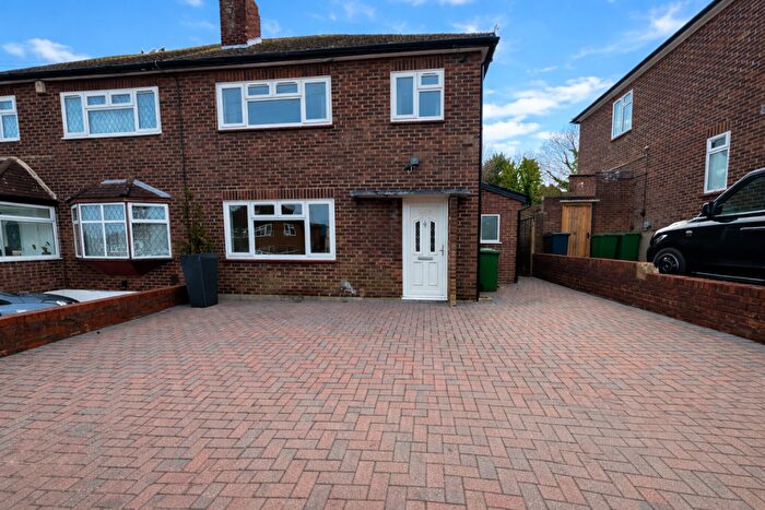 3 Bedroom Semi Detached House To Rent In Windsor Drive, Chelsfield., BR6