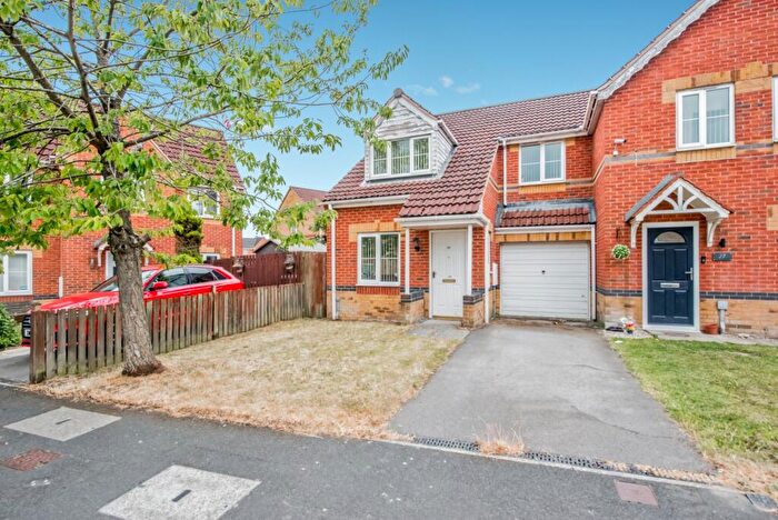 3 Bedroom Semi-Detached House For Sale In Raikes Avenue, Bradford, West Yorkshire, BD4