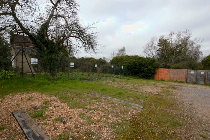 Garage / Parking To Rent In Space Morgan Road, RG1