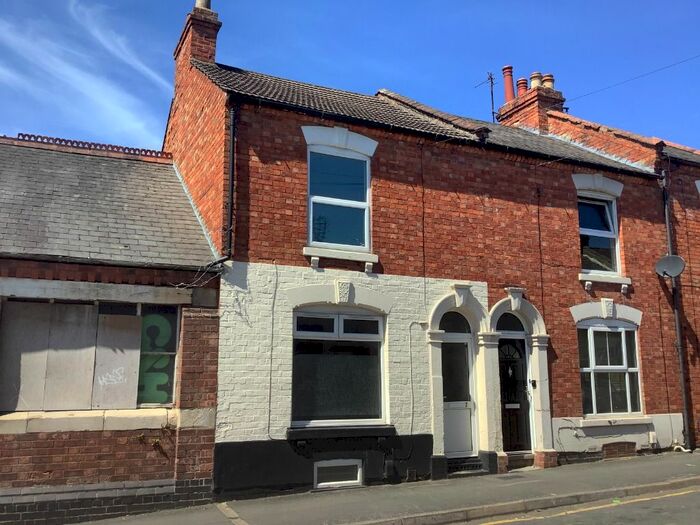 2 Bedroom Terraced House To Rent In Queens Road, Abington, Northampton, NN1