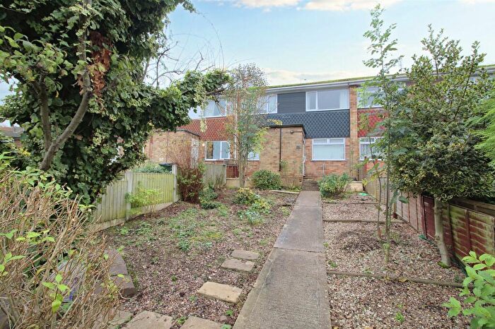 3 Bedroom Terraced House For Sale In Wollaton Avenue, Gedling, Nottingham, NG4