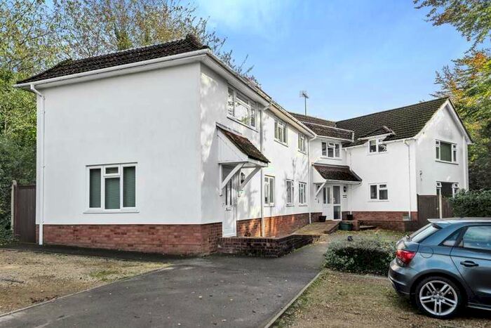 1 Bedroom Flat For Sale In Amersham, Buckinghamshire, HP7