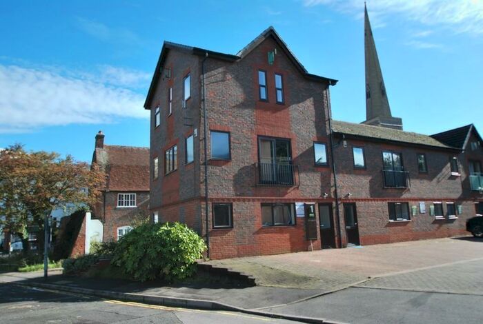 2 Bedroom Flat To Rent In Southampton Street, Reading, Berkshire, RG1