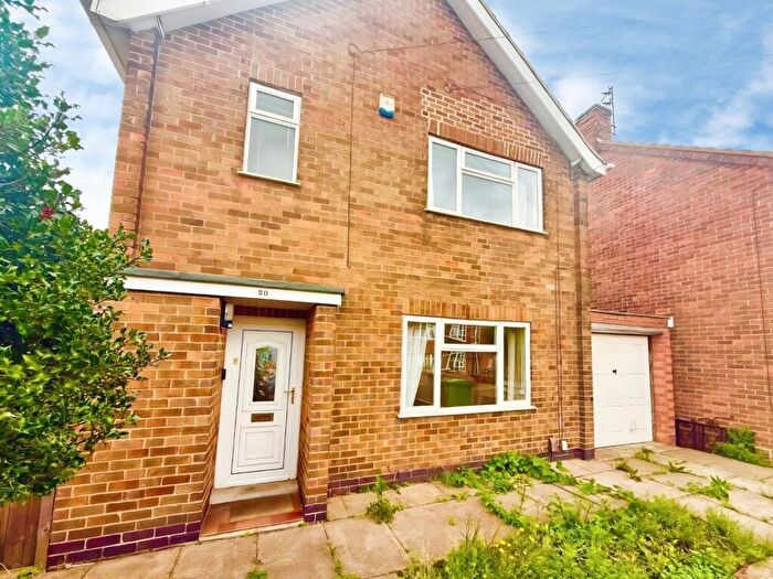 3 Bedroom Detached House For Sale In Thorneywood Mount, Nottingham, NG3