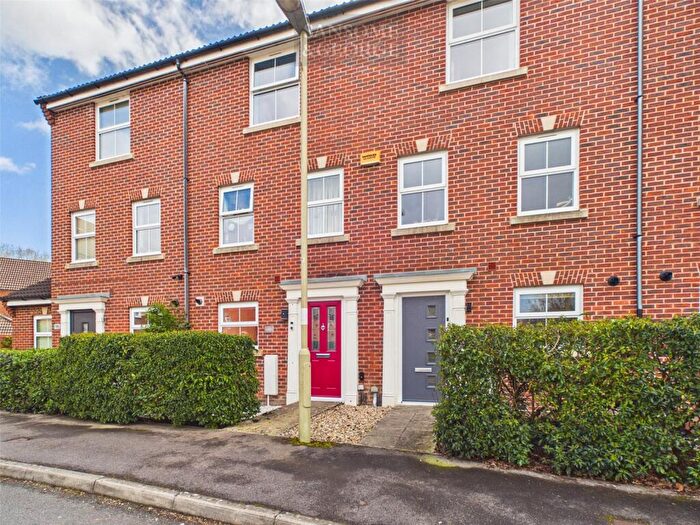 4 Bedroom Terraced House For Sale In Kirby Drive, Bramley, Tadley, Hampshire, RG26