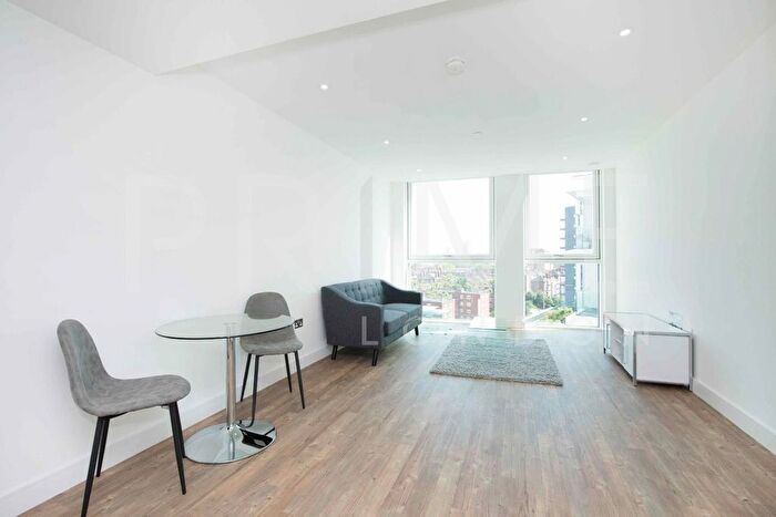 1 Bedroom Flat To Rent In Gladwin Tower, Wandsworth Road, Nine Elms Point, SW8