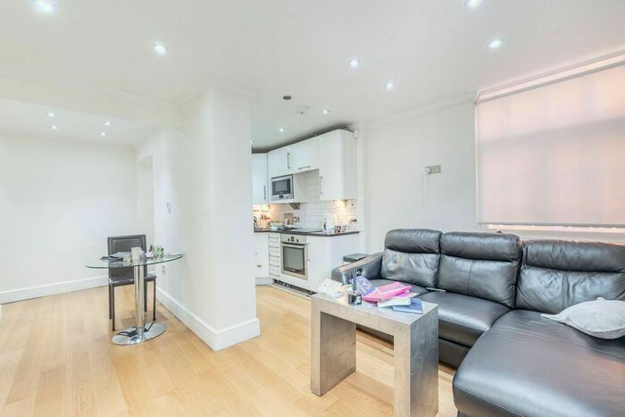 1 Bedroom Flat To Rent In Collingham Gardens, South Kensington, London, SW5