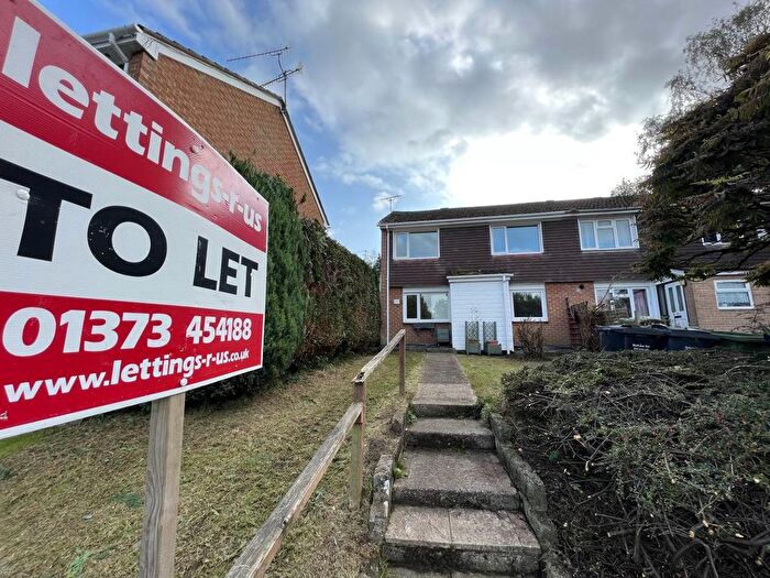 3 Bedroom Property To Rent In Whatcombe Road, Frome, Somerset, BA11