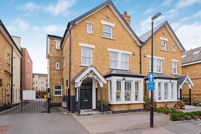 2 Bedroom Flat For Sale In Hatherley Road, Sidcup, DA14