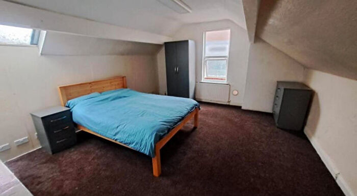 3 Bedroom Terraced House To Rent In Mannville Terrace, Bradford, BD7