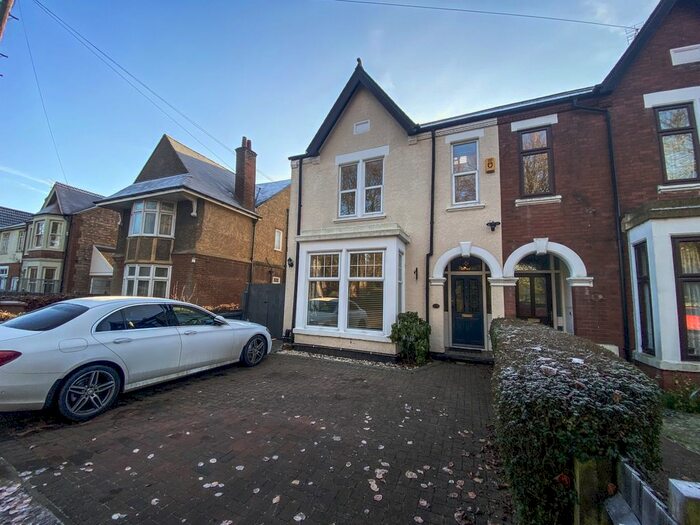 4 Bedroom Semi-Detached House To Rent In Broadway, Peterborough, PE1