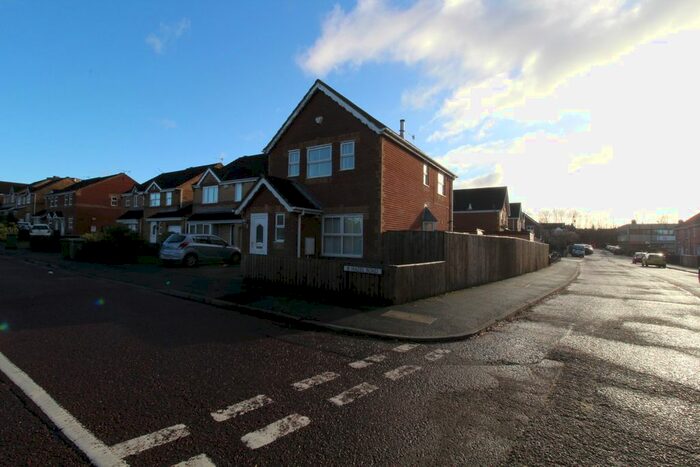3 Bedroom Detached House To Rent In Hazel Road, Gateshead, NE8