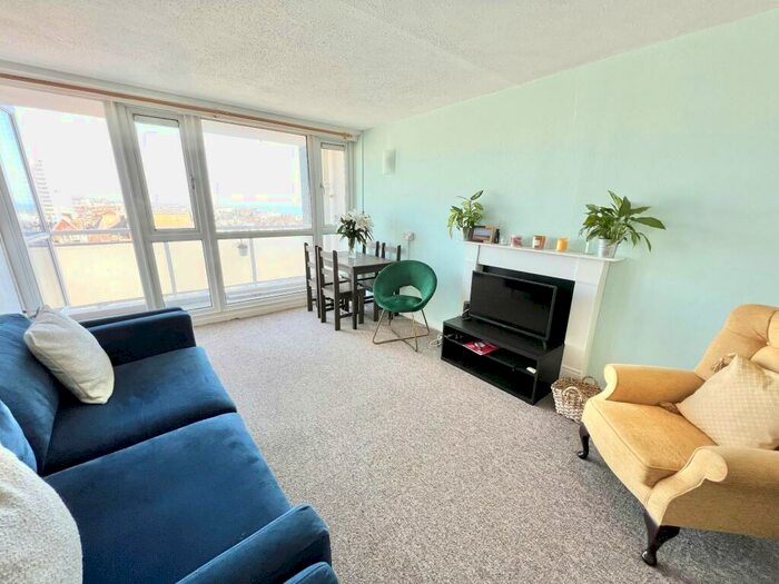 2 Bedroom Apartment To Rent In St. James's House, High Street, Brighton, BN2