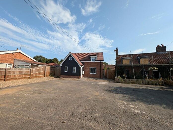 2 Bedroom Detached House To Rent In St Andrews Road, Knodishall, IP17