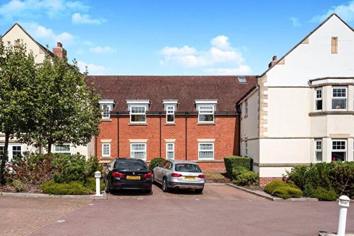 2 Bedroom Apartment To Rent In Bromfield Place Fleet, GU51