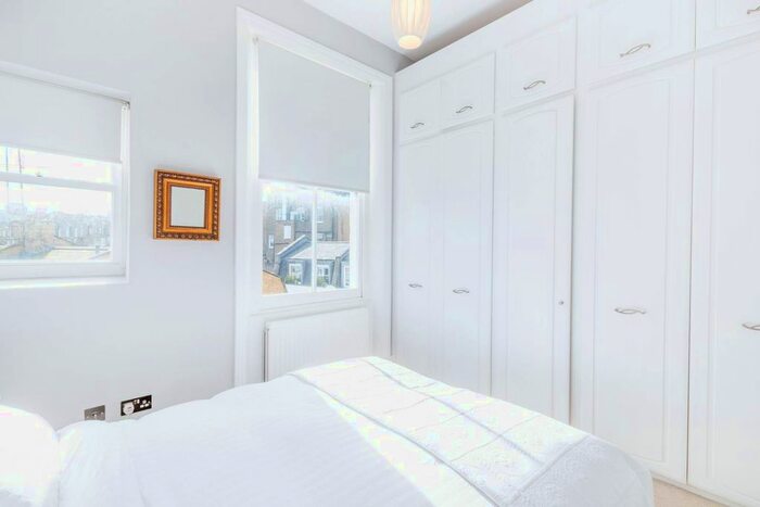 1 Bedroom Flat To Rent In Sutherland Avenue, Maida Vale, London, W9