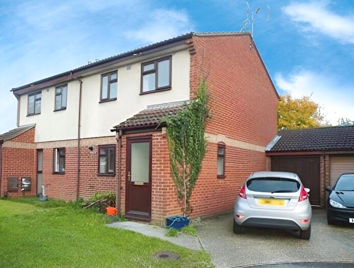 3 Bedroom House To Rent In Farnborough, GU14