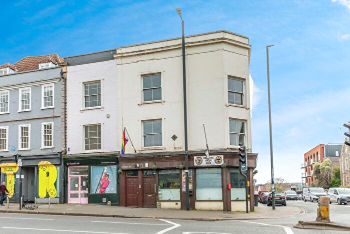 1 Bedroom Flat For Sale In West Street, St. Philips, Bristol, BS2