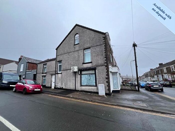 3 Bedroom End Of Terrace House To Rent In Norfolk Street, Swansea, SA1