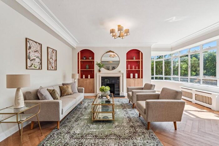 3 Bedroom Flat To Rent In Park Views - Viceroy Court, Prince Albert Road, London, NW8