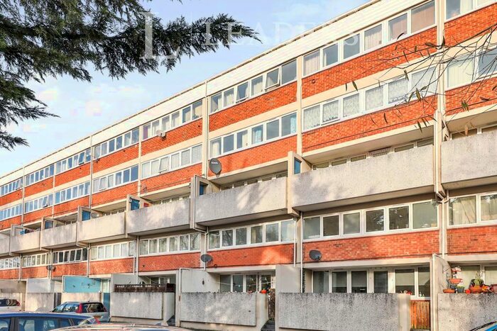 3 Bedroom Apartment To Rent In Suffolk Square, Norwich, NR2