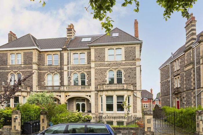 2 Bedroom Flat To Rent In Downleaze, Bristol, BS9