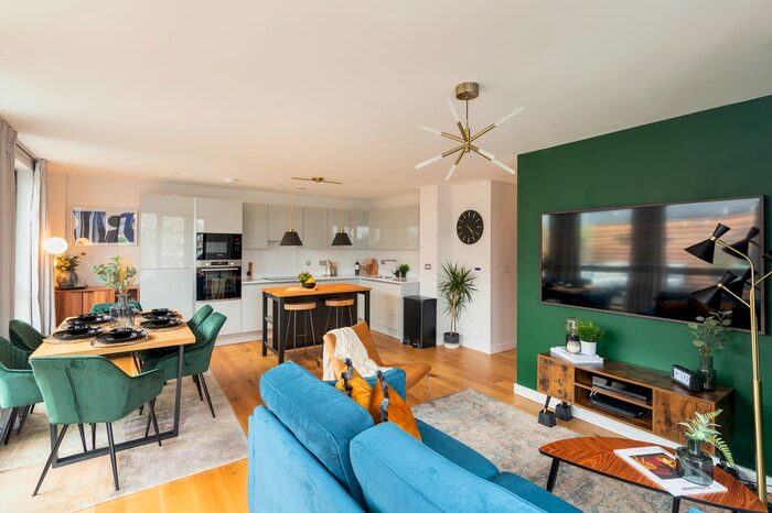 3 Bedroom Penthouse To Rent In Hope Quay, Rope Walk, Bristol, BS1