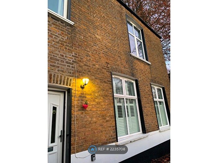 2 Bedroom Semi-Detached House To Rent In Malpas Road, London, SE4