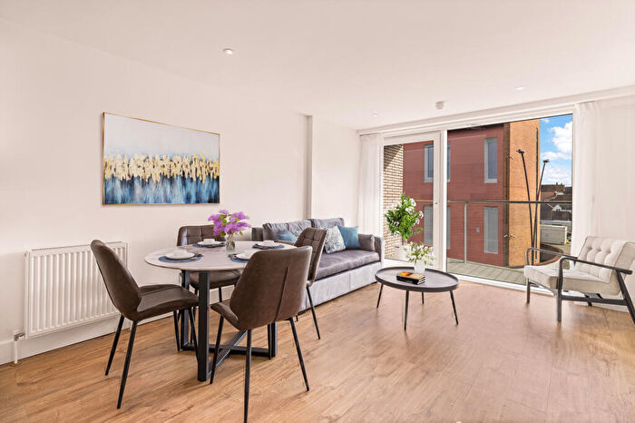 1 Bedroom Apartment To Rent In Station Approach, Epsom, Surrey, KT19