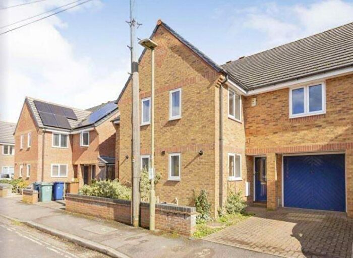 5 Bedroom Terraced House To Rent In Riverside Road, Botley, Hmo Ready Sharers, OX2