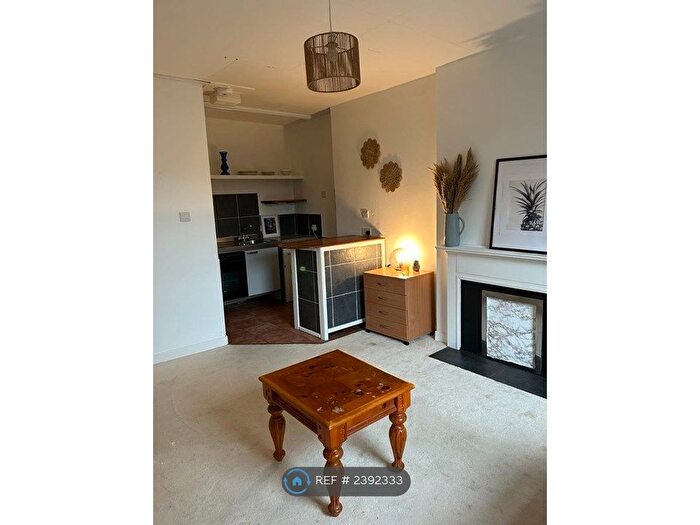 1 Bedroom Flat To Rent In Newton Street, Edinburgh, EH11