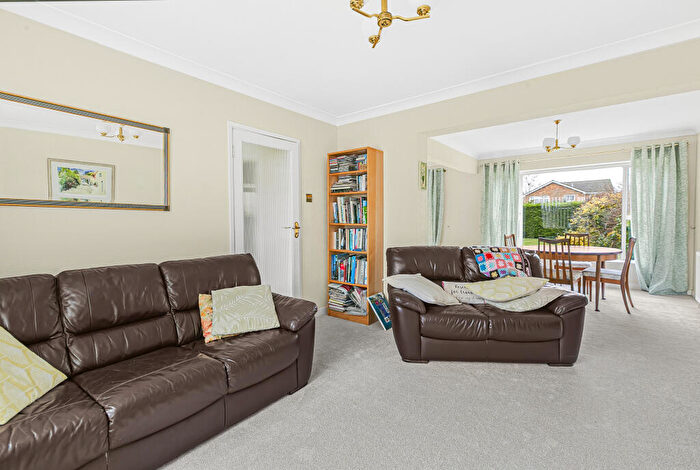 4 Bedroom Detached House For Sale In Bedmond Road, Hemel Hempstead, Hertfordshire, HP3
