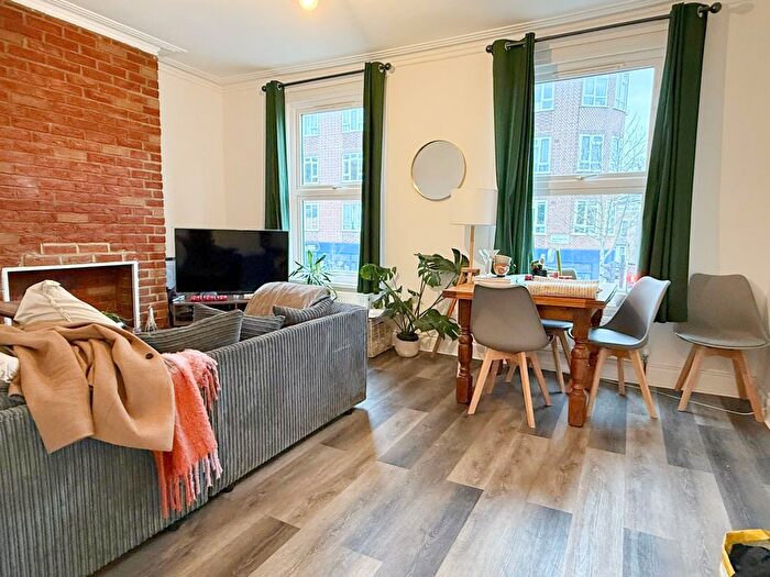 4 Bedroom Maisonette To Rent In Chatsworth Road, London, E5