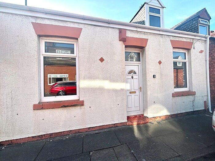 3 Bedroom End Of Terrace House To Rent In Lime Street, Sunderland, SR4