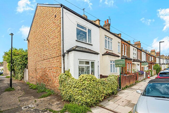 2 Bedroom End Terrace House For Sale In Linkfield Road, Isleworth, TW7