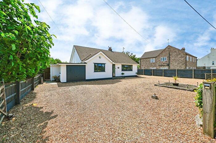 4 Bedroom Detached Bungalow For Sale In Plash Drove, Wisbech St. Mary, Wisbech, PE13