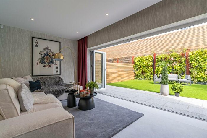 4 Bedroom Detached House For Sale In Open Day Saturday St Feb Am-pm, BH14