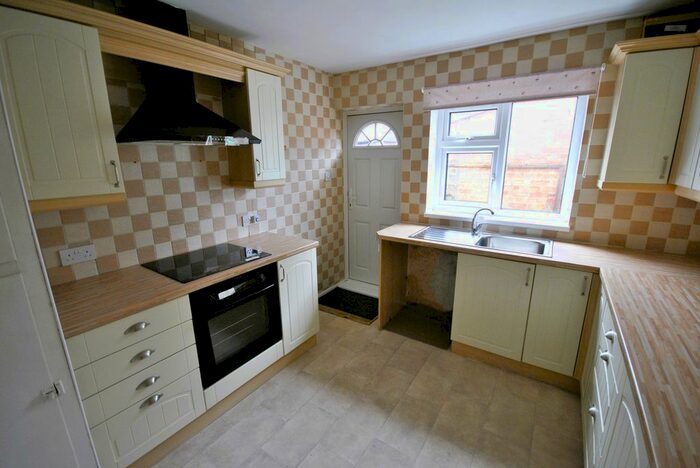 2 Bedroom Detached Bungalow For Sale In Vicar Lane, Misson, Doncaster, DN10