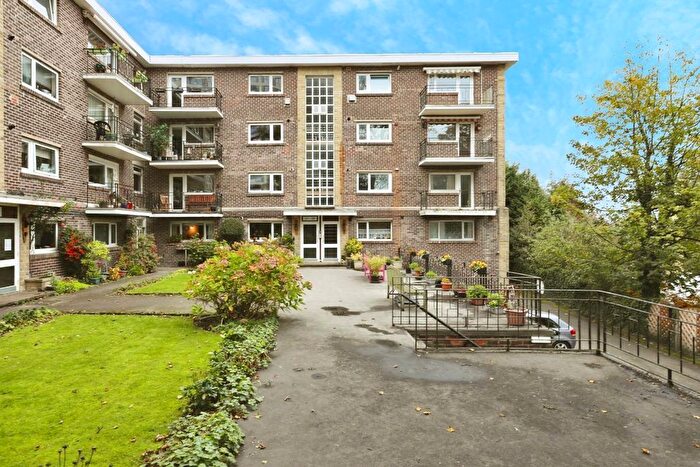 2 Bedroom Flat To Rent In Fulwood Park Mansions, Chesterwood Drive, Sheffield, S10