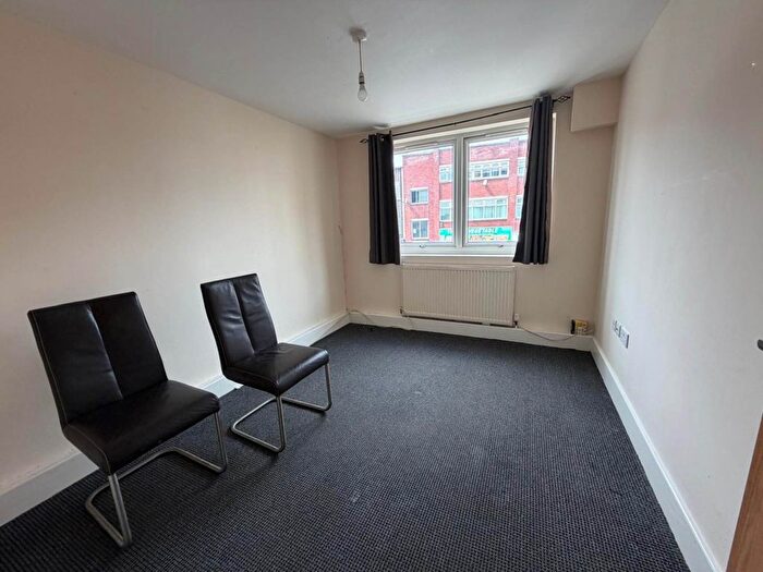 Semi Detached House To Rent In Goodmayes Road, Ilford, IG3