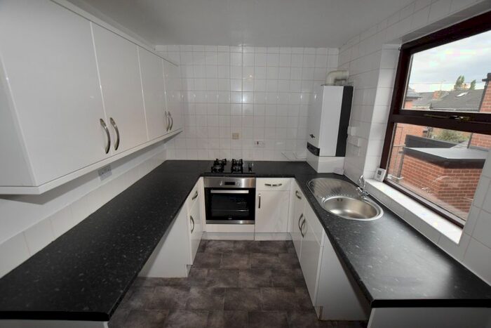 2 Bedroom Flat To Rent In Kedleston Road, Derby, Derbyshire, DE22