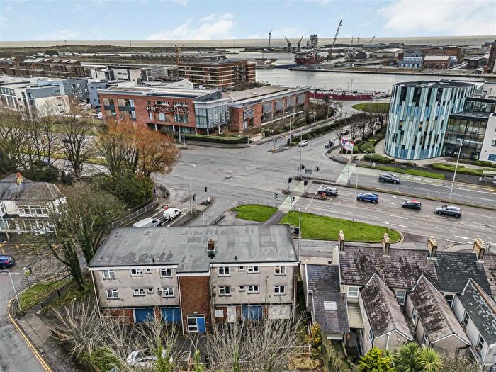 3 Bedroom Apartment For Sale In St. Leger Crescent, St. Thomas, Swansea, SA1