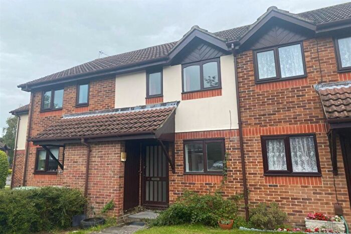 2 Bedroom Terraced House To Rent In Sandringham Road, Petersfield, GU32