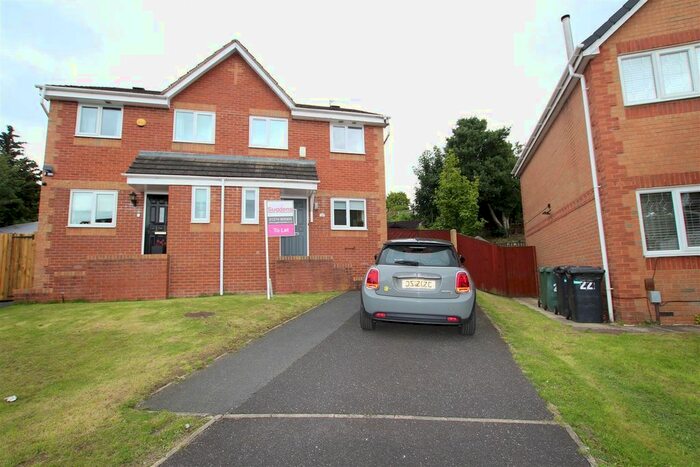 3 Bedroom Semi-Detached House To Rent In Fisher Way, Heckmondwike, WF16