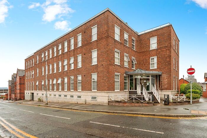 1 Bedroom Flat For Sale In Canal Street, Chester, CH1